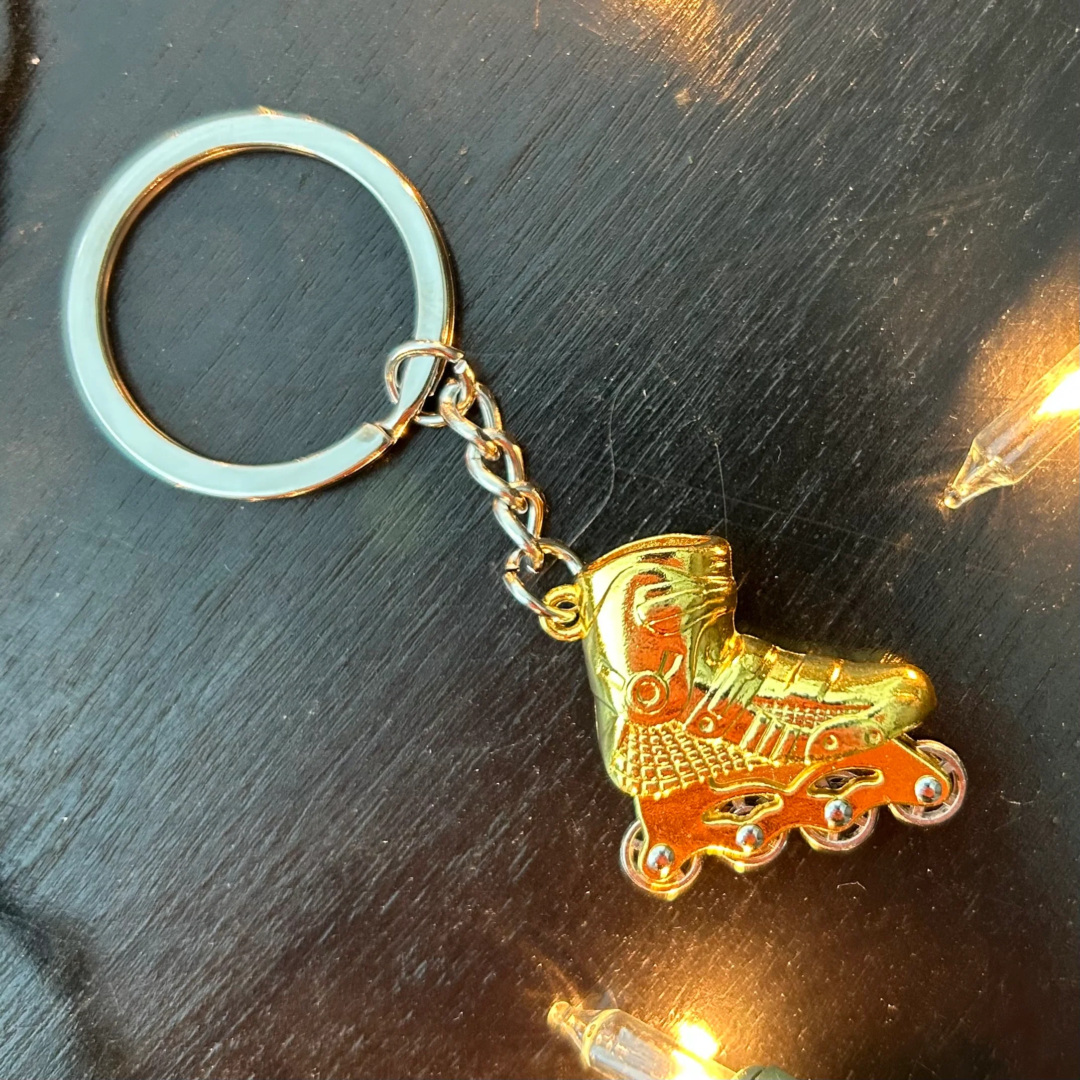 Inline Skate keychain (Wheels spin!)