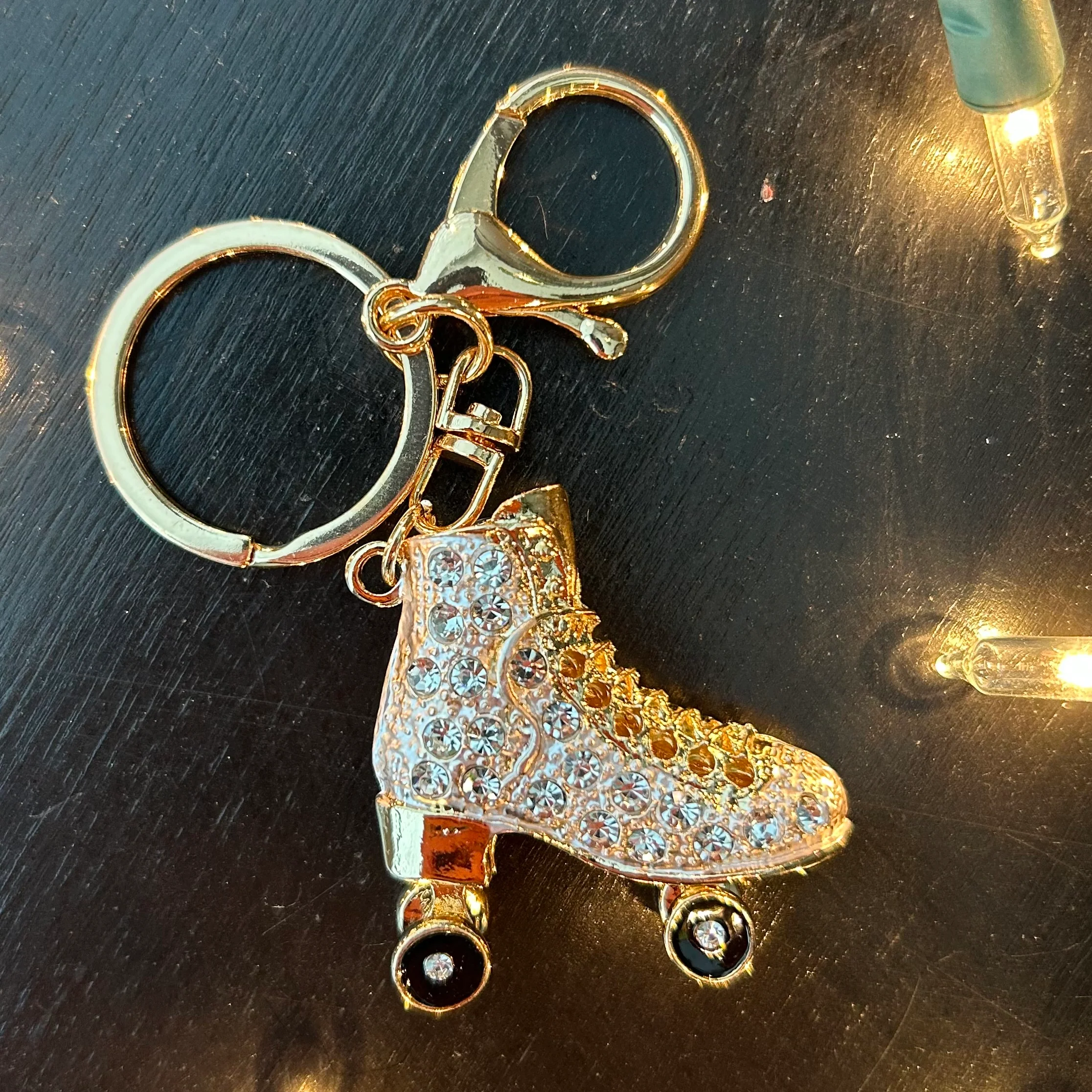 Roller Skate keychain (Wheels spin!) - Image 2